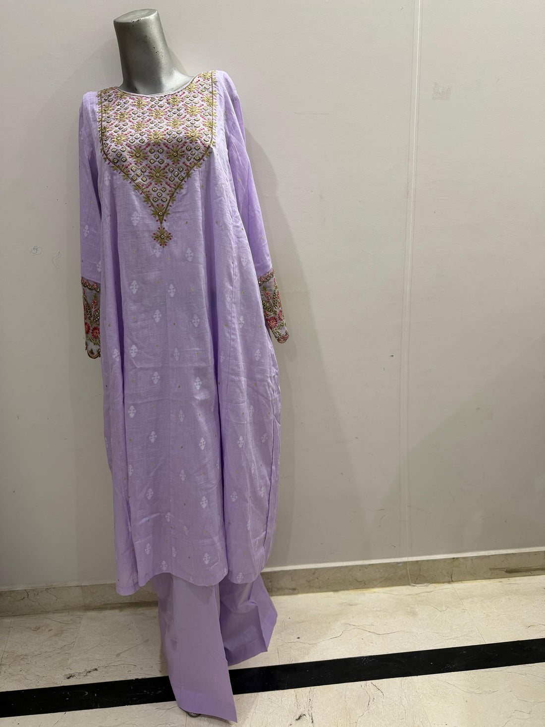 Ravya -  Nishat 2 Piece Baroshia Lawn Frock Set.